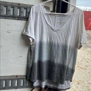Maurices Gray and White Gradient Tee
